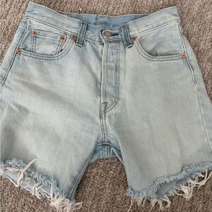 Light wash Levi denim shorts